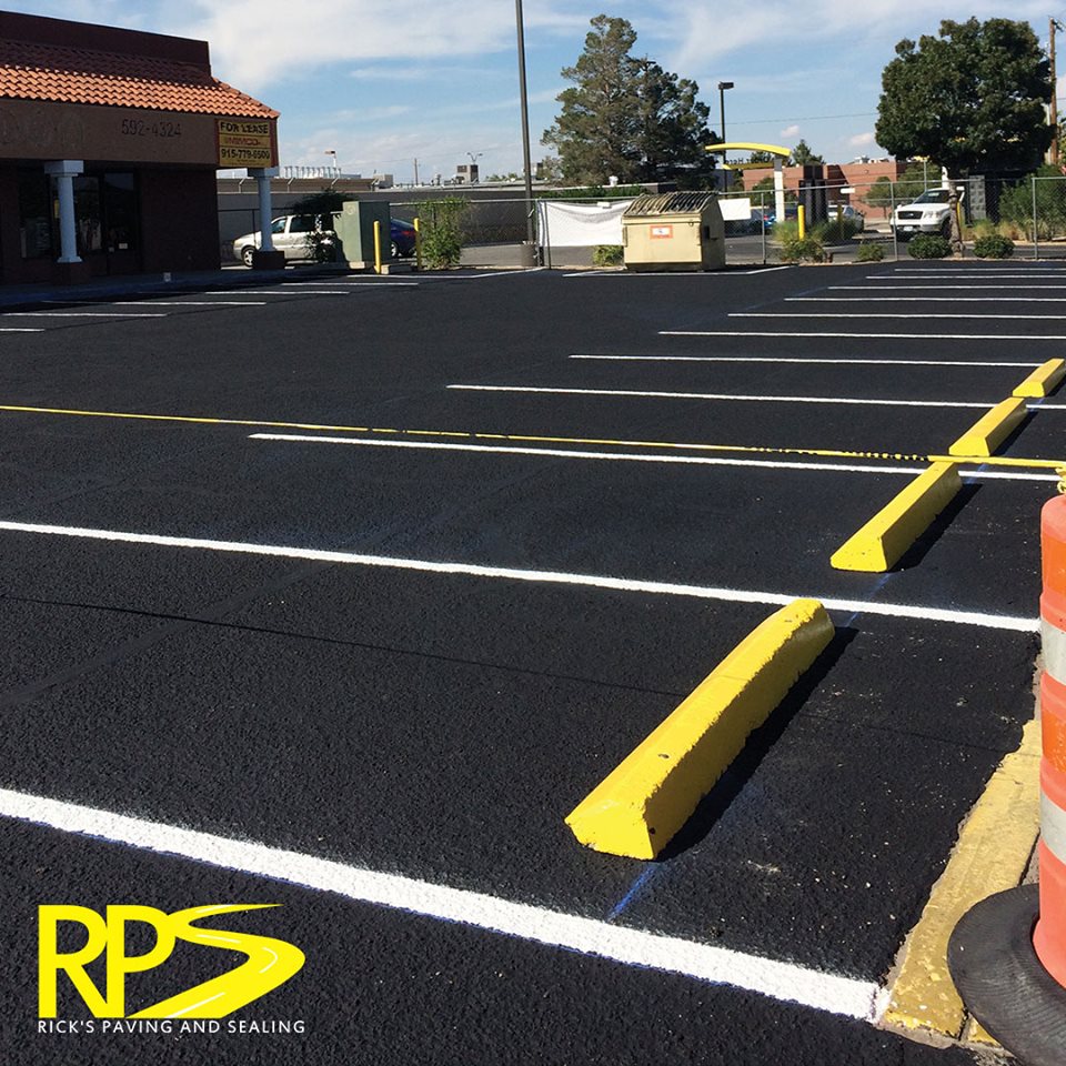 commercial parking lot sealing